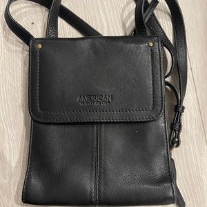 GENUINE AMERICAN LEATHER CROSS BODY MINI PURSE W BUILT IN WALLET